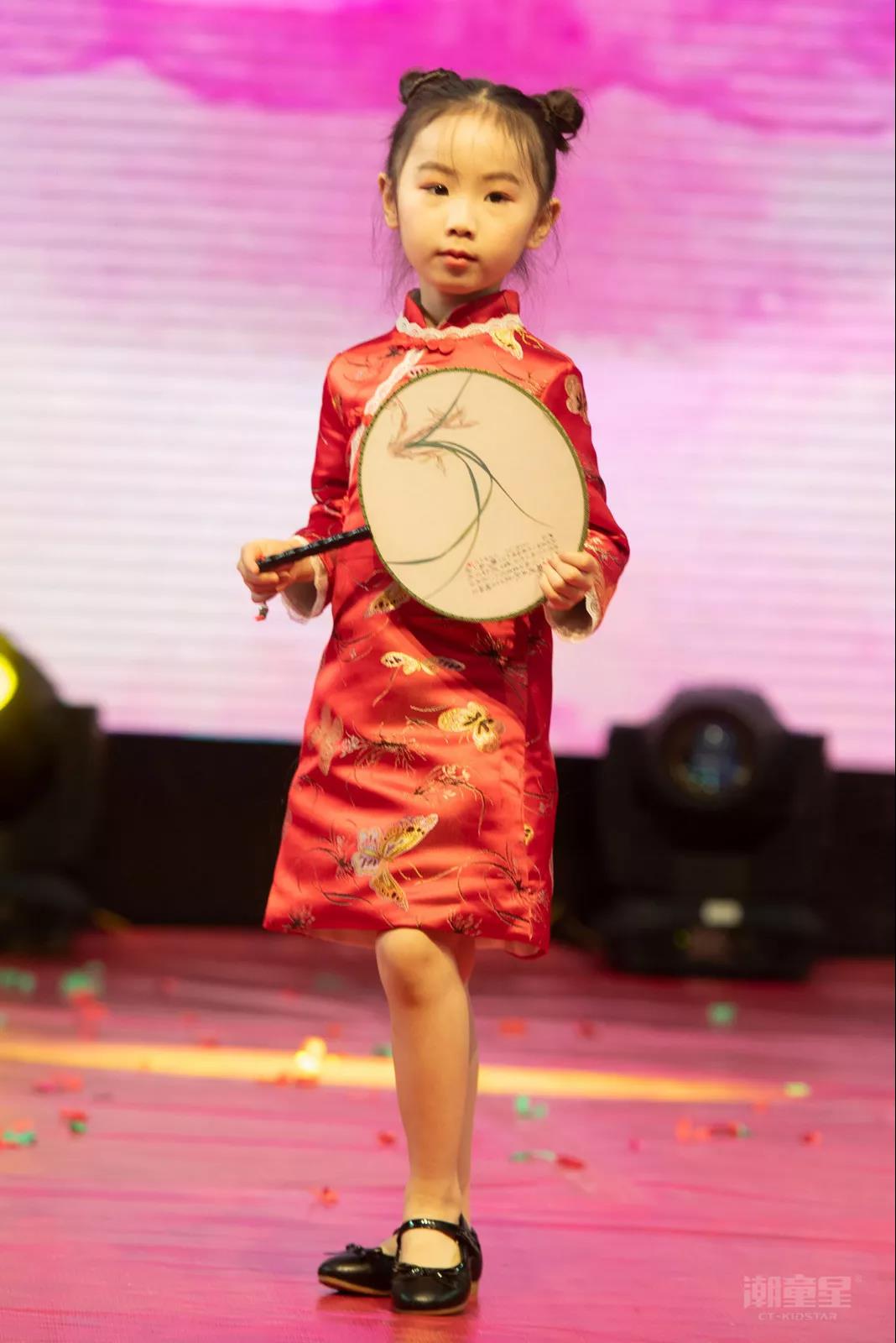 中国数万儿童选择秀场偶像少儿模特T台走秀的真实背景！ - 知乎