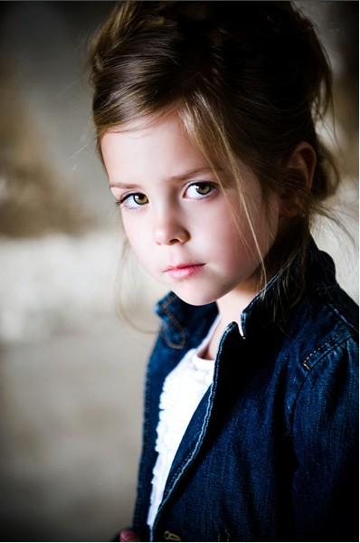 中国童模惊现纽约时尚圈 盘点全球迷人小模特