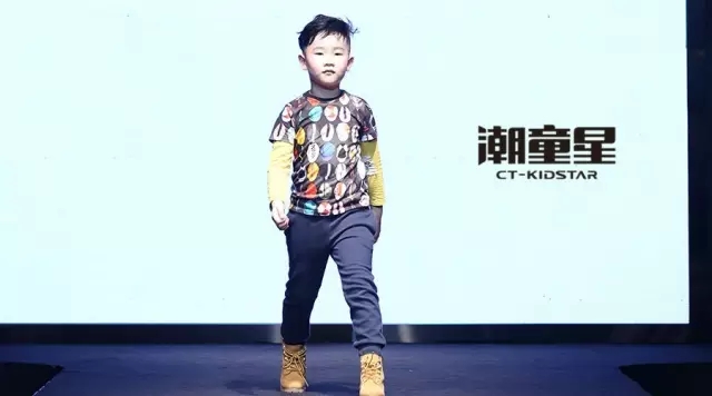 童装界的LV，潮童星闪耀意大利名品FENDI 时尚秀！
