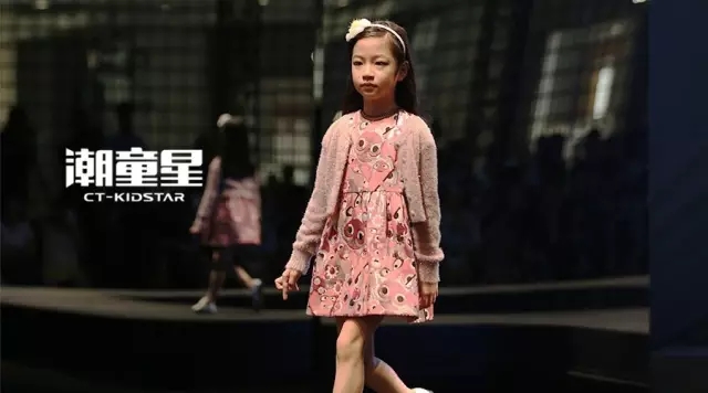 童装界的LV，潮童星闪耀意大利名品FENDI 时尚秀！