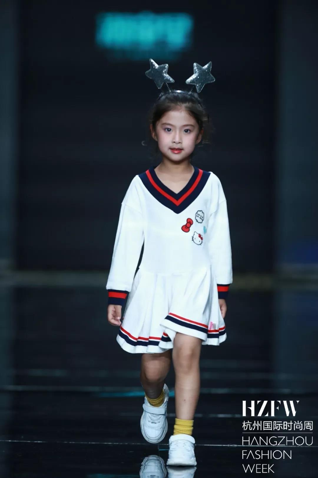 汪东城空降杭州国际时尚周与潮童星一起走秀大秀一次看够